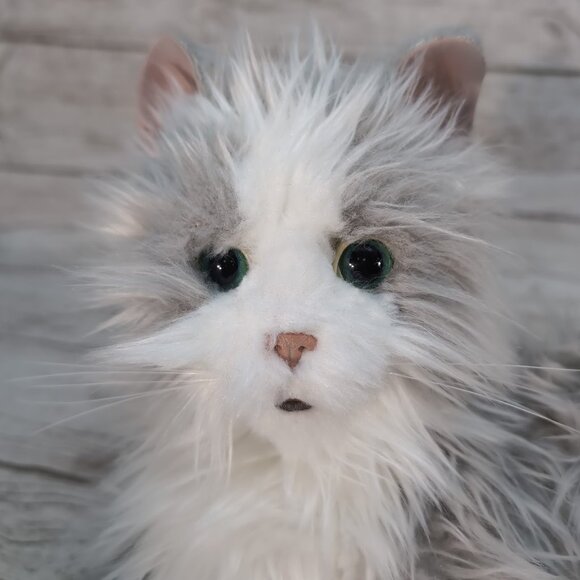 Joy For All Companion Therapy Pet Hasbro Silver Cat Mechanical Plush LikeFurreal - Picture 2 of 7